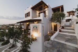 Front of property -  Petros Studios & Suites (Naxos)