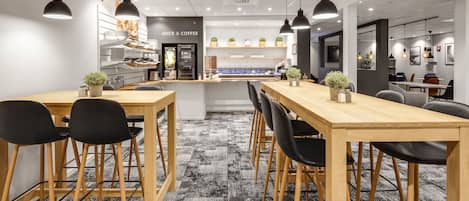 Ilmainen päivittäinen buffetaamiainen