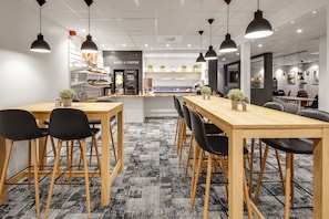 Ilmainen päivittäinen buffetaamiainen