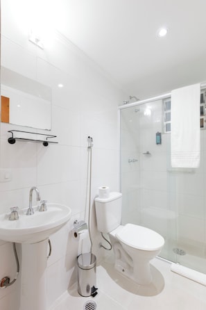 Shower, towels