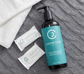 淋浴設備、提供毛巾