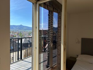 Habitación triple Deluxe | Terraza o patio