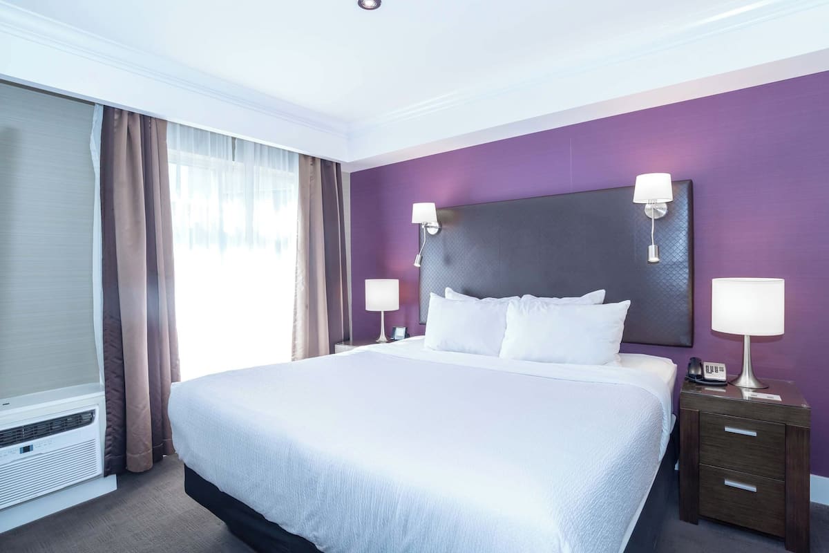 1 bedroom, premium bedding, pillowtop beds, in-room safe