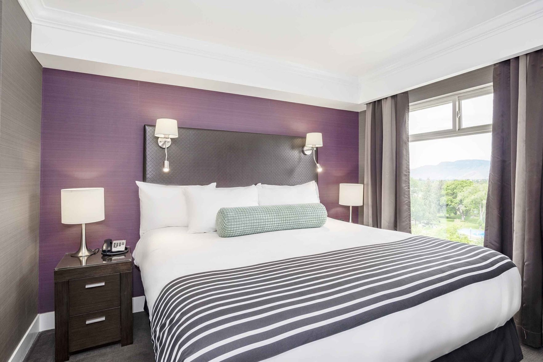 Premium bedding, pillowtop beds, in-room safe, desk