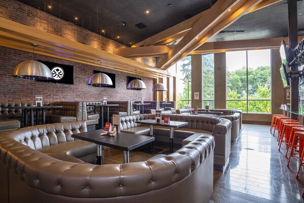 Nightclub - Sandman Signature Kamloops Hotel (Kamloops)