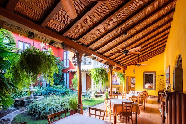 International cuisine, al fresco dining