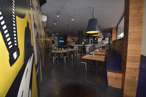 Frühstück, Mittagessen und Abendessen