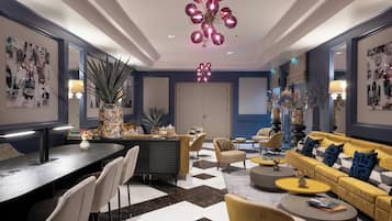 Bar (in der Unterkunft)