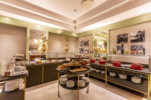 Daily buffet breakfast for a fee - Leonardo Boutique Hotel Rome Monti (Rome)