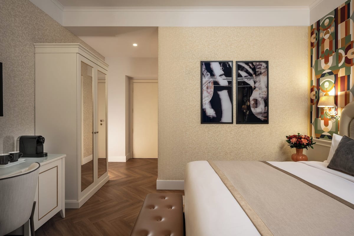 Minibar, una cassaforte in camera, una scrivania, insonorizzazione