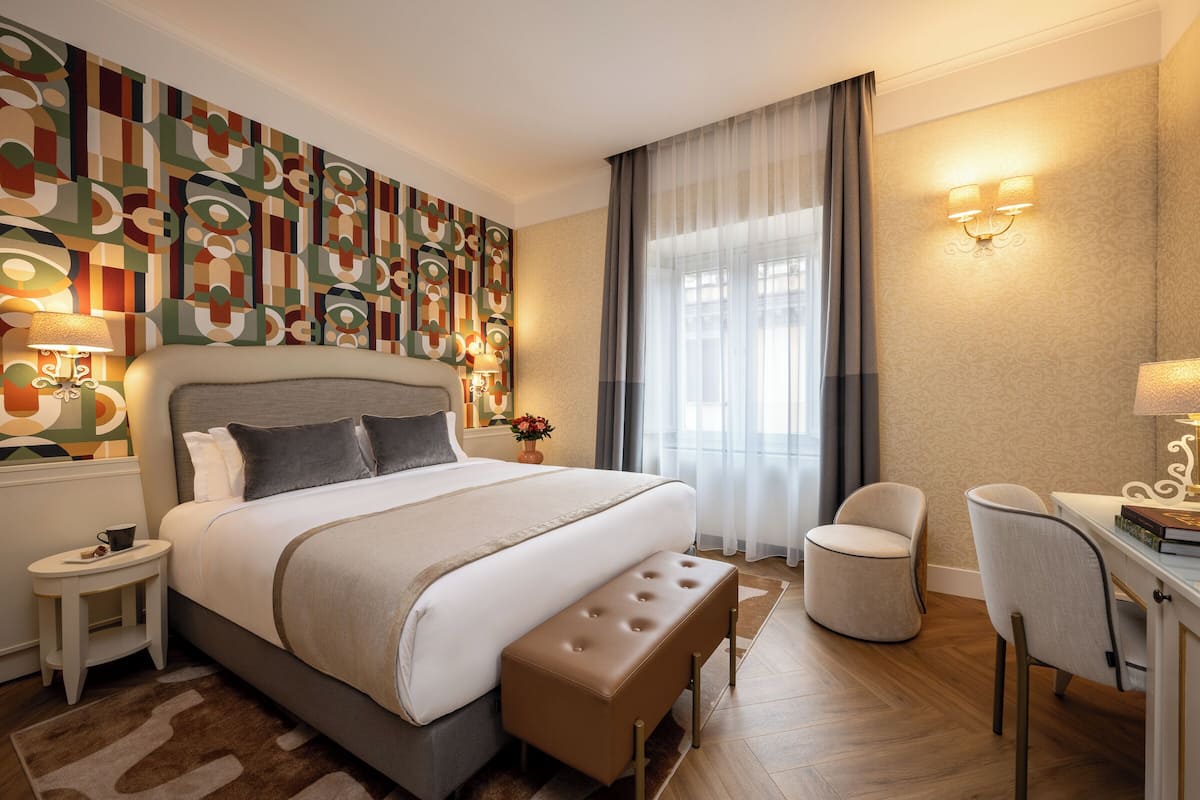 1 chambre, minibar, coffres-forts dans les chambres, bureau