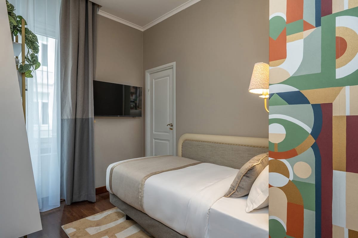 Minibar, in-room safe, desk, soundproofing