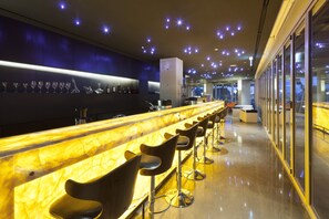 Bar (en el alojamiento)