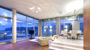 Duplex (The Castle) (Duplex) | Woonkamer