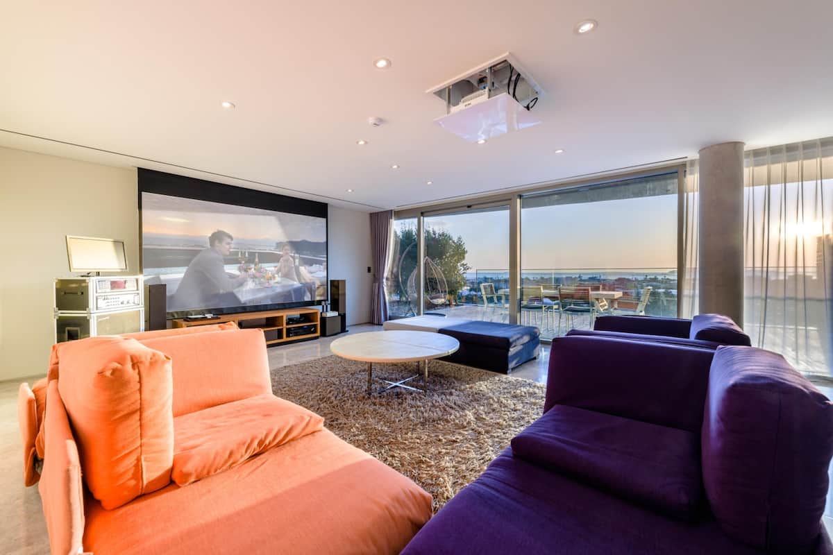 1 bedroom, premium bedding, down comforters, minibar