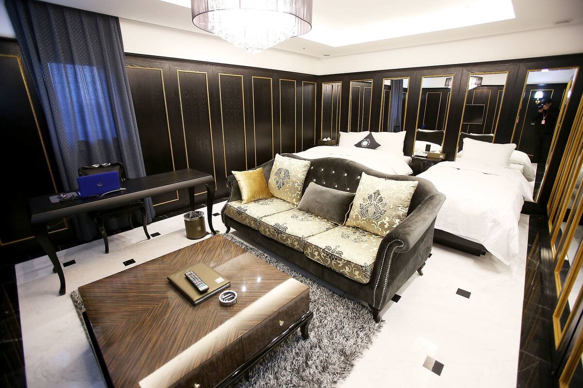Suite Royale | Literie de qualité supérieure, bureau, chambres insonorisées
