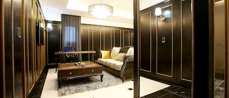 Royal Suite | Living area