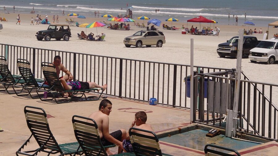 Grand Prix Motel on the Beach