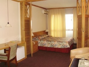 Minibar, in-room safe, desk, free cots/infant beds