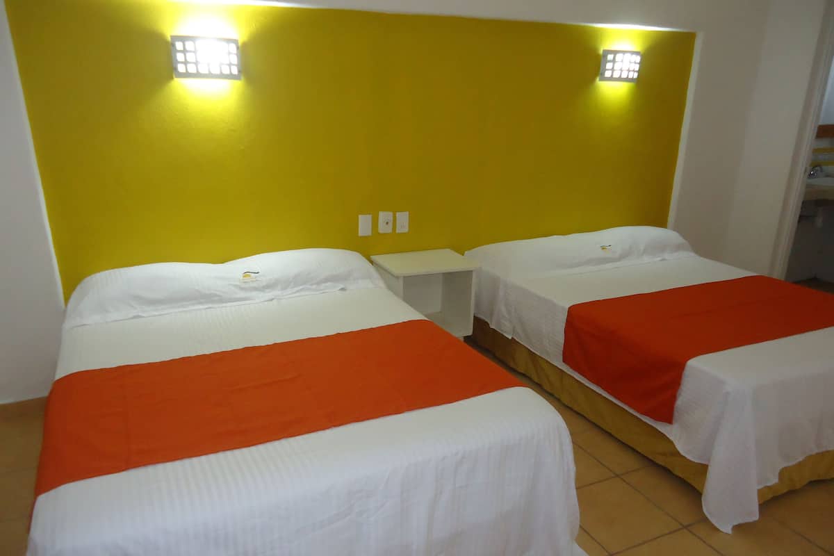 Deluxe Room, 2 Double Beds, Garden Area