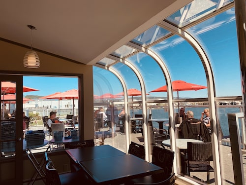 Fundy Complex Dockside Suites