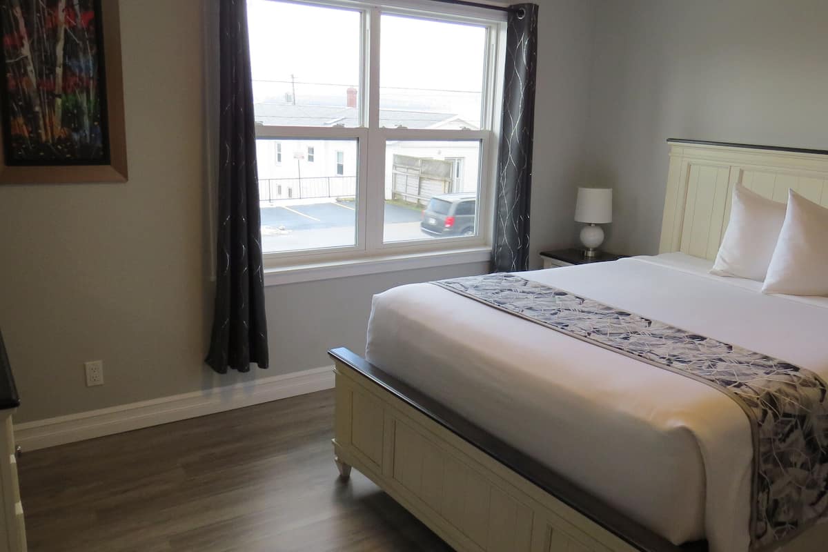 Familiehus | Individuelt dekorert, individuelt innredet og blendingsgardiner