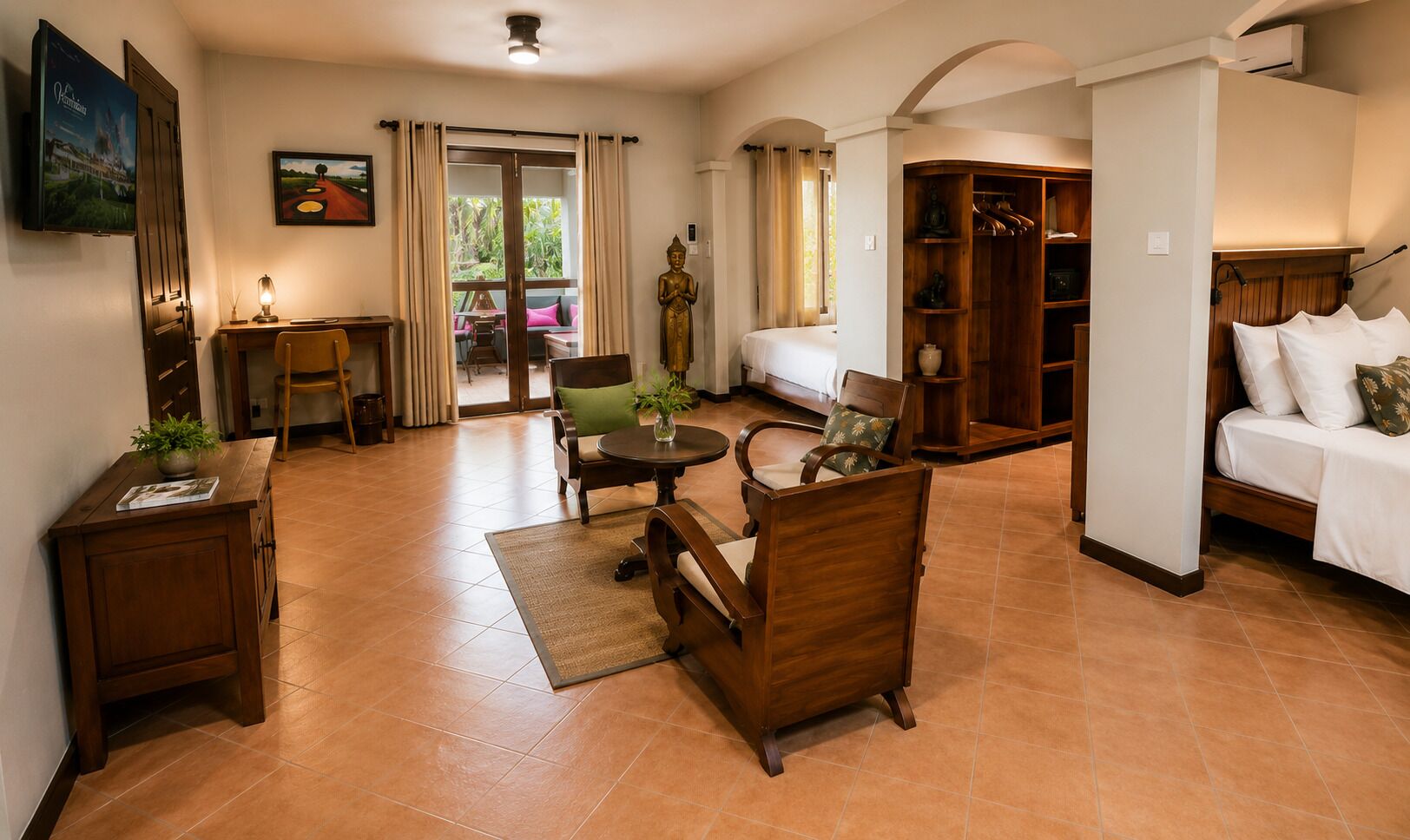 Family Suite, Multiple Beds | Egyptian cotton sheets, premium bedding, Select Comfort beds, minibar