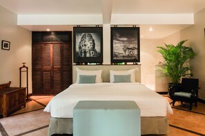 Egyptian cotton sheets, premium bedding, Select Comfort beds, minibar