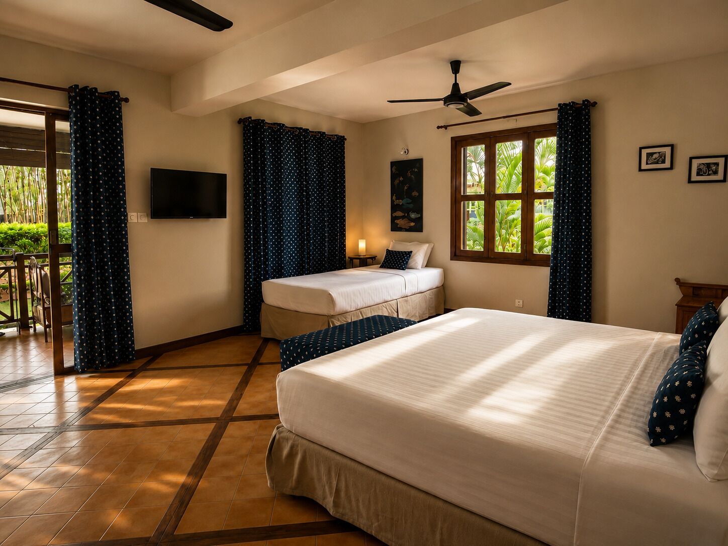 Deluxe Triple Room | Egyptian cotton sheets, premium bedding, Select Comfort beds, minibar