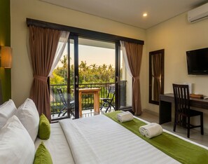 Superior Room | Minibar, in-room safe, desk, free WiFi - Kamandhani Hotel Ubud (Ubud)