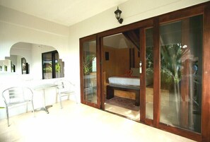 Deluxe A/C | Terraza o patio