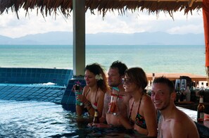 Poolside bar - Asia Blue Beach Hostel Hacienda (Ko Pha-ngan)