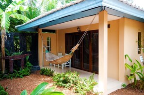 Deluxe Garden A/C | Property amenity