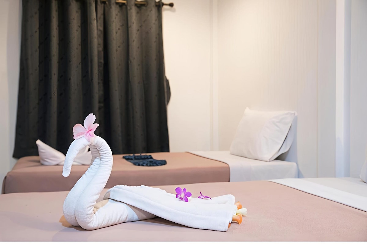 Basic Triple Room Pool View | 무료 WiFi