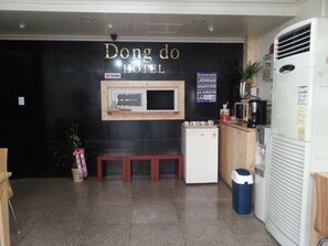 Interior entrance - Dongdo Hotel (Seoul)