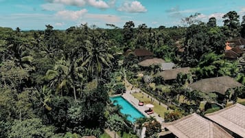2 outdoor pools, pool umbrellas, sun loungers
