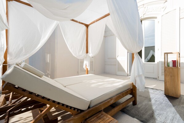 Luxury Double Room | 1 bedroom, minibar, in-room safe, individually decorated - Rosso di Sera Relais Tuscany (Pisa)