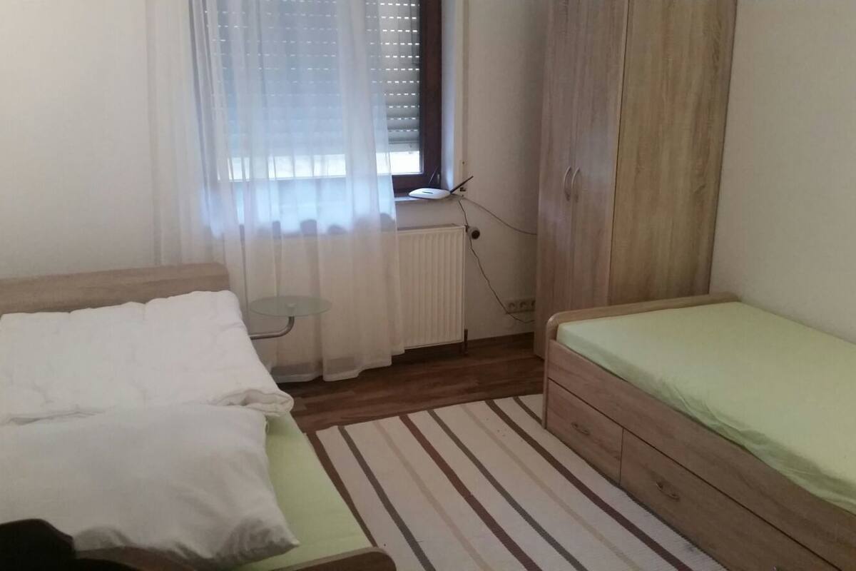 Standard B&B, double, Hannover town | Blackout curtains