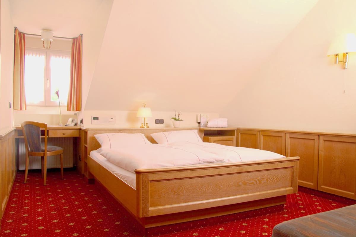 Economy Double Room | 1 bedroom, hypo-allergenic bedding, minibar, in-room safe