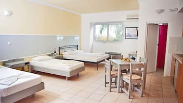 Cofres nos quartos, individualmente decorados