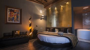 Junior Suite, 1 King Bed, City View | Premium bedding, down comforters, in-room safe, desk