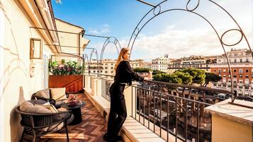 Executive tweepersoonskamer, 1 kingsize bed, balkon, uitzicht op stad | Terras