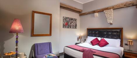 Standard Double Room | Hypo-allergenic bedding, minibar, in-room safe, blackout drapes