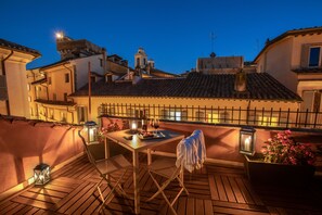 Chambre Double Deluxe, terrasse, vue ville | Vue sur la ville