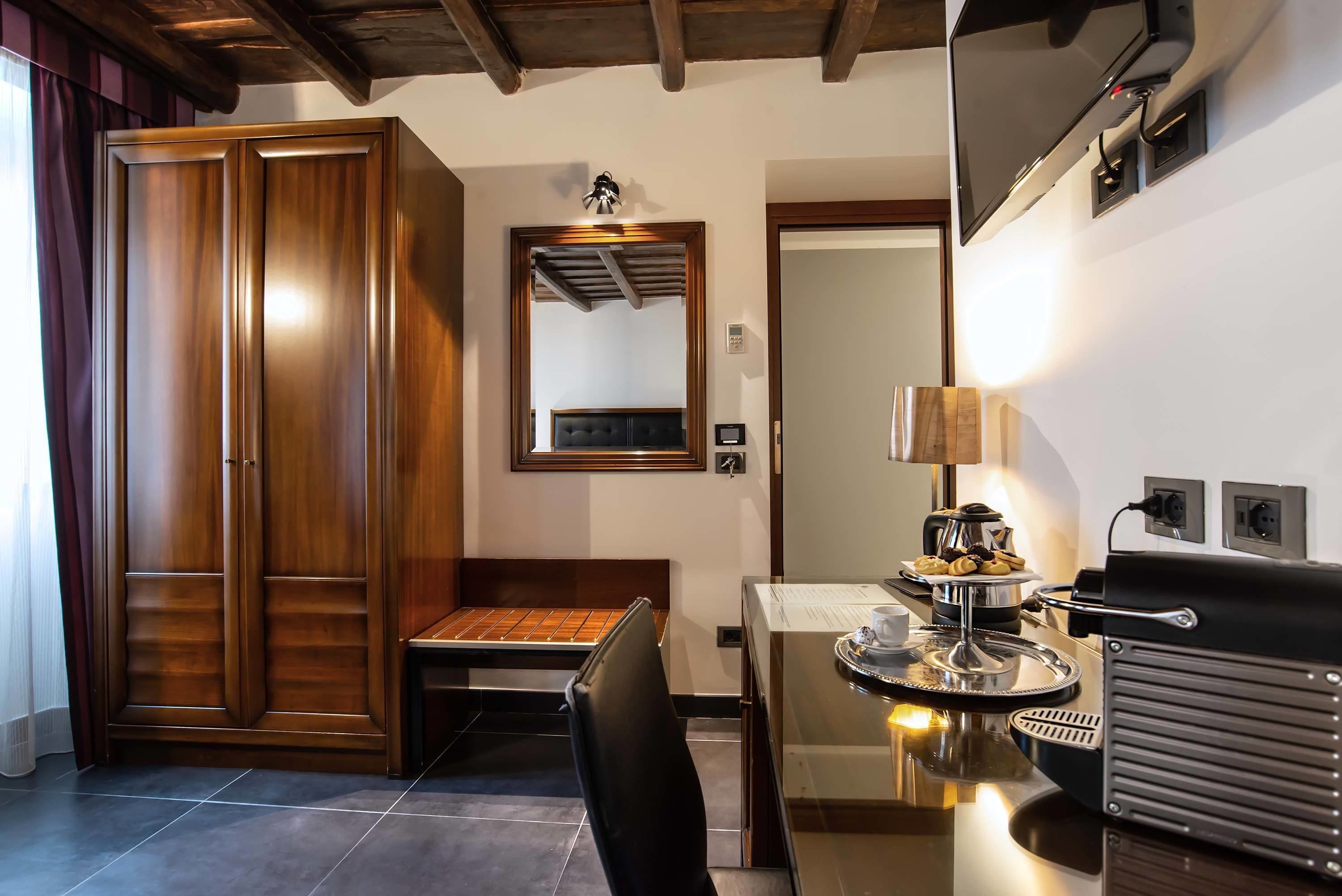 Standard-Doppelzimmer | Allergikerbettwaren, Minibar, Zimmersafe, Verdunkelungsvorhänge