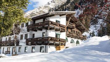 Majoituspaikan julkisivu