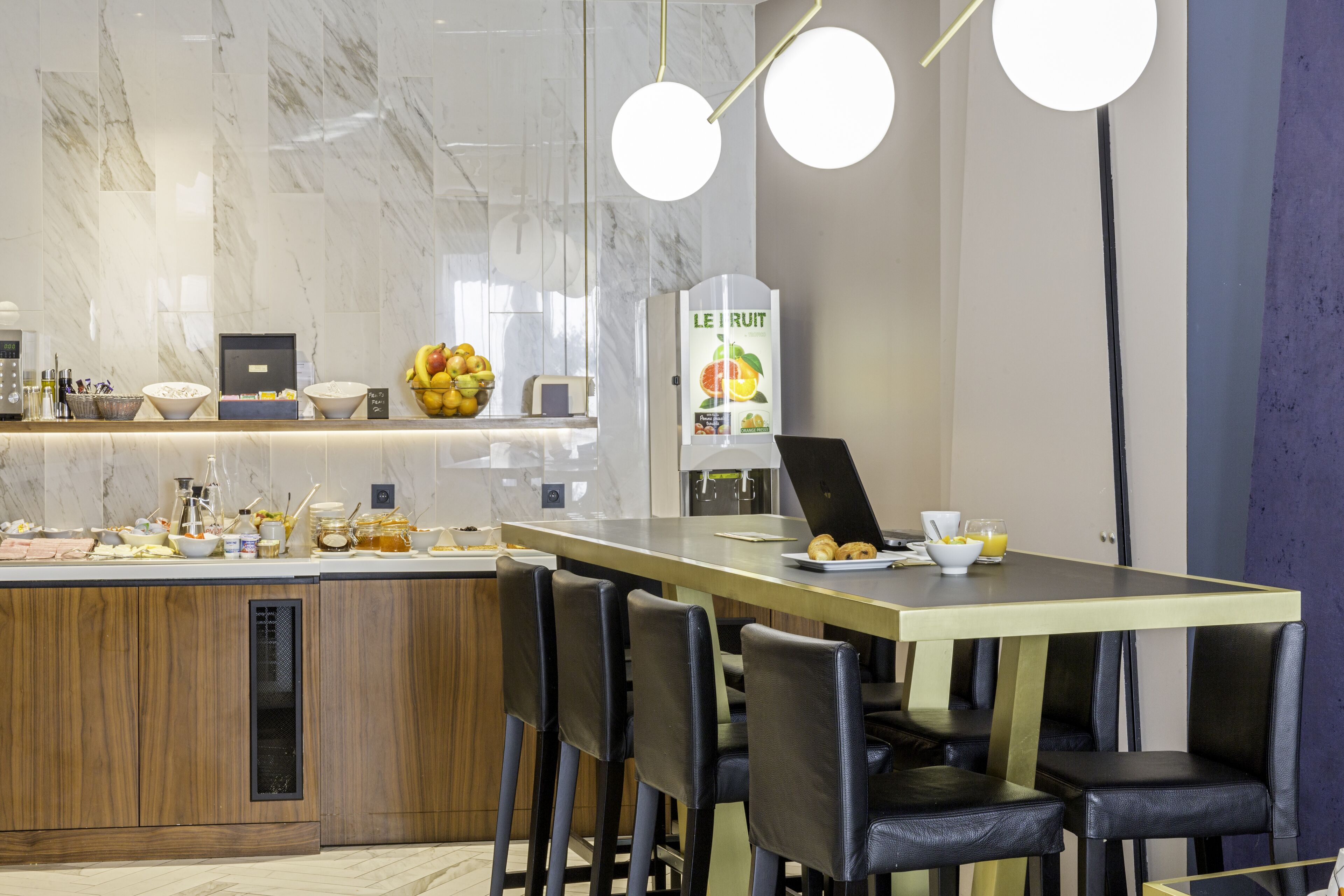 daily buffet breakfast (eur 16 per person)