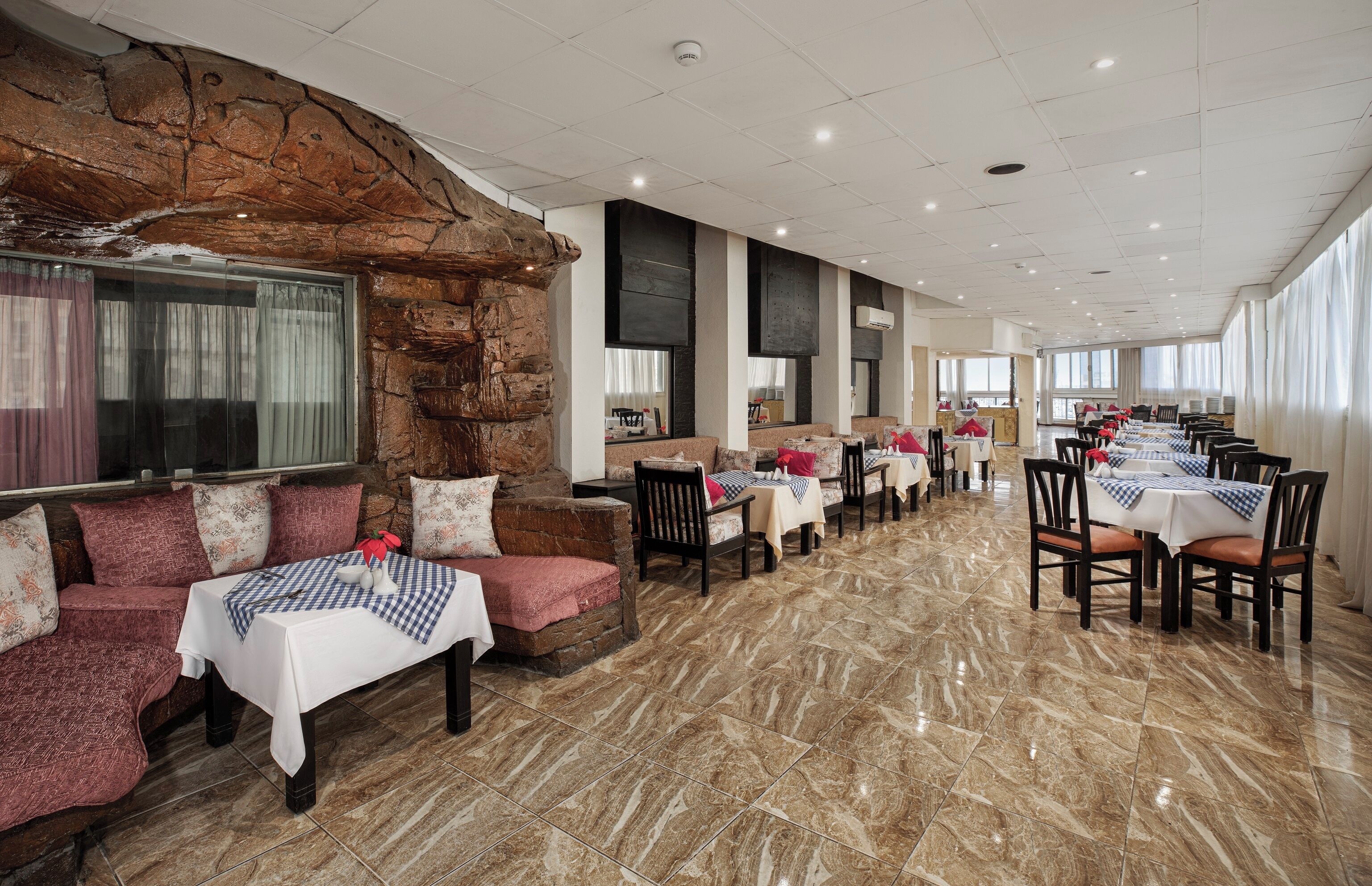 Photo - Holidays Express Hotel
