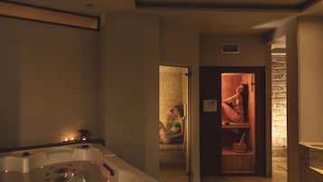Sauna, tina de hidromasaje, baño de vapor y baño turco o hammam