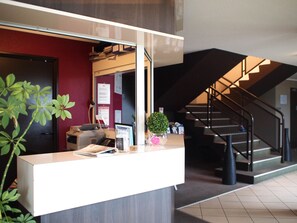 Reception - Hôtel Inn Design Resto Novo Le Mans (Arnage)